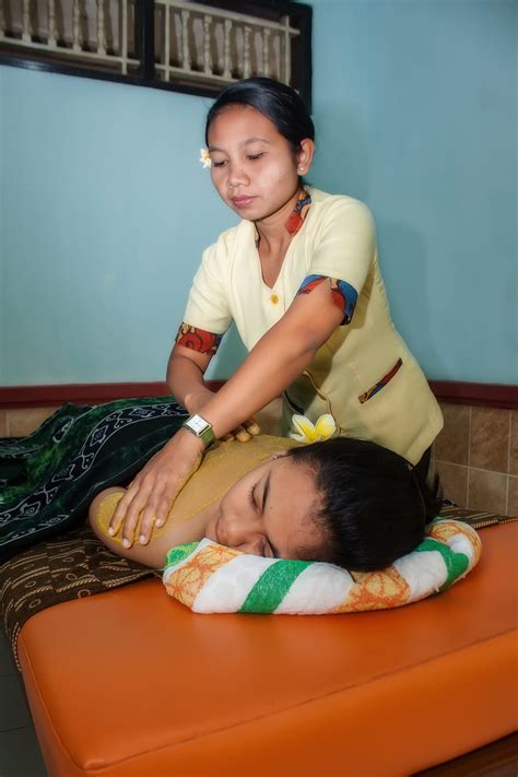 Erotic massage Banjar