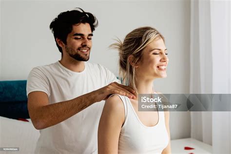 Erotic massage Itekeng