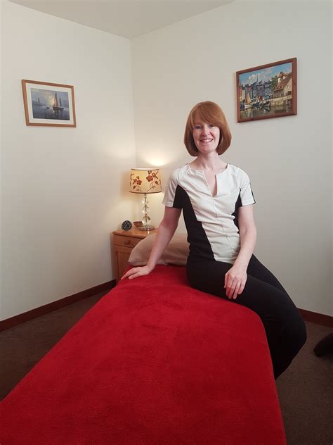 Erotic massage Linlithgow