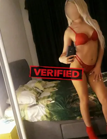 Adrienne fucker Prostituta Almancil