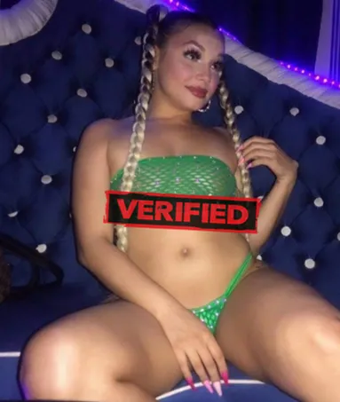 Julia pornostarr Erotic massage Nilandhoo